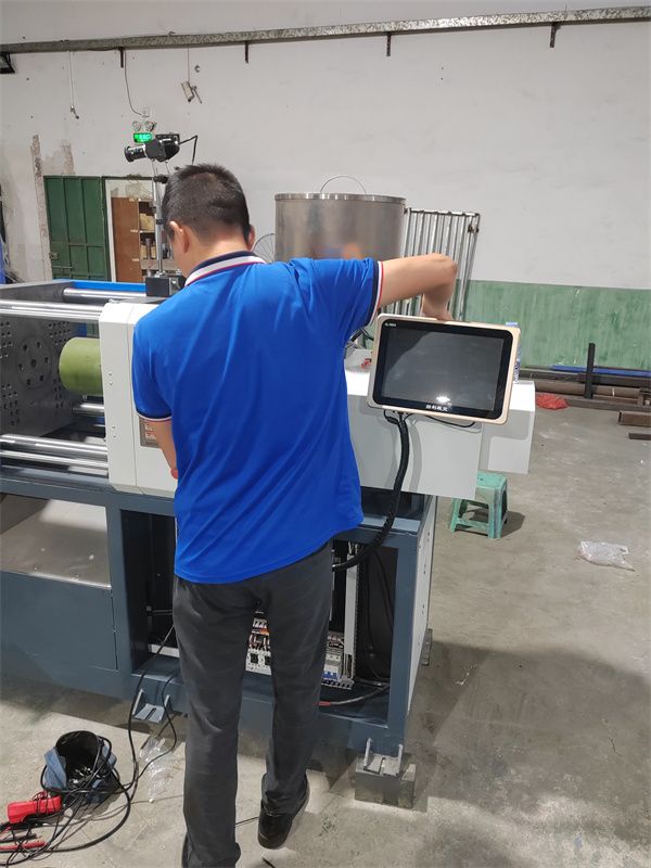模具监视器安装现场 (67837138)